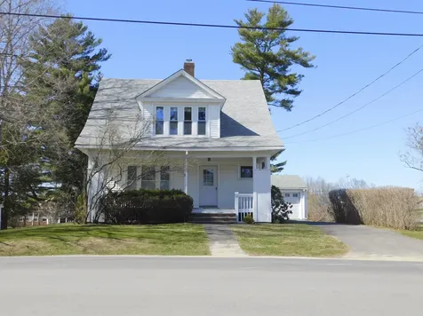 25 Pine Street Dexter ME 04930