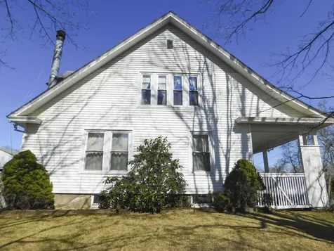 25 Pine Street Dexter ME 04930