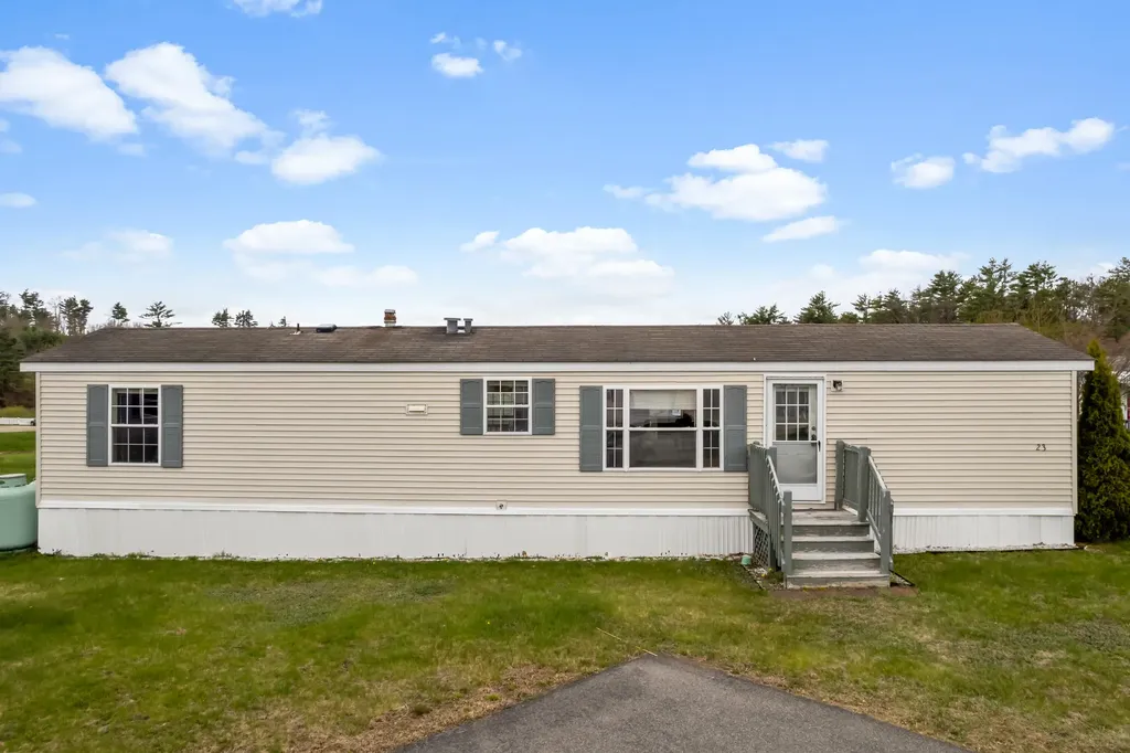 23 Sunrise Hill Berwick ME 03901