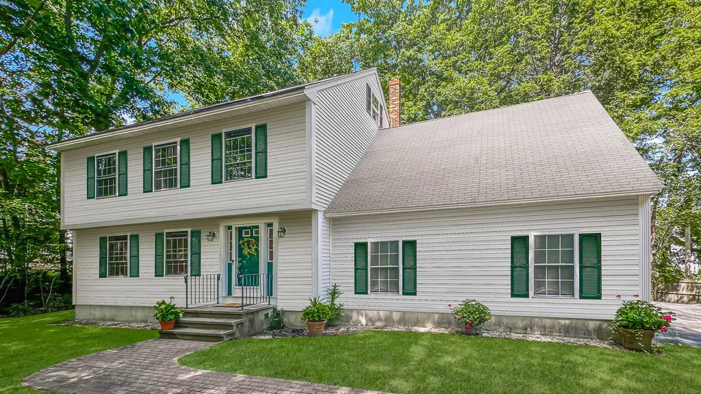 1 Christopher Terrace Saco ME 04072