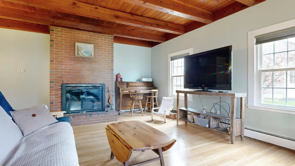 52 Robie Street Gorham ME 04038
