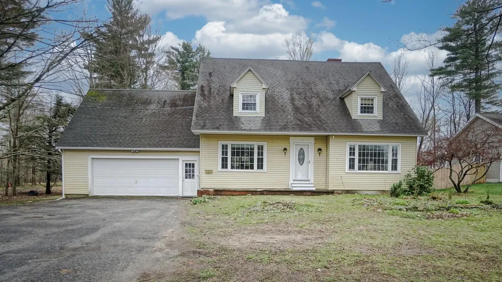 52 Robie Street Gorham ME 04038