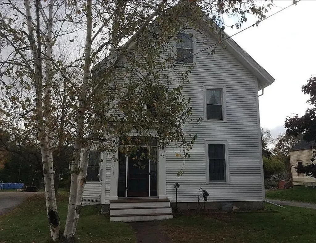 27 Center Street Machias ME 04654