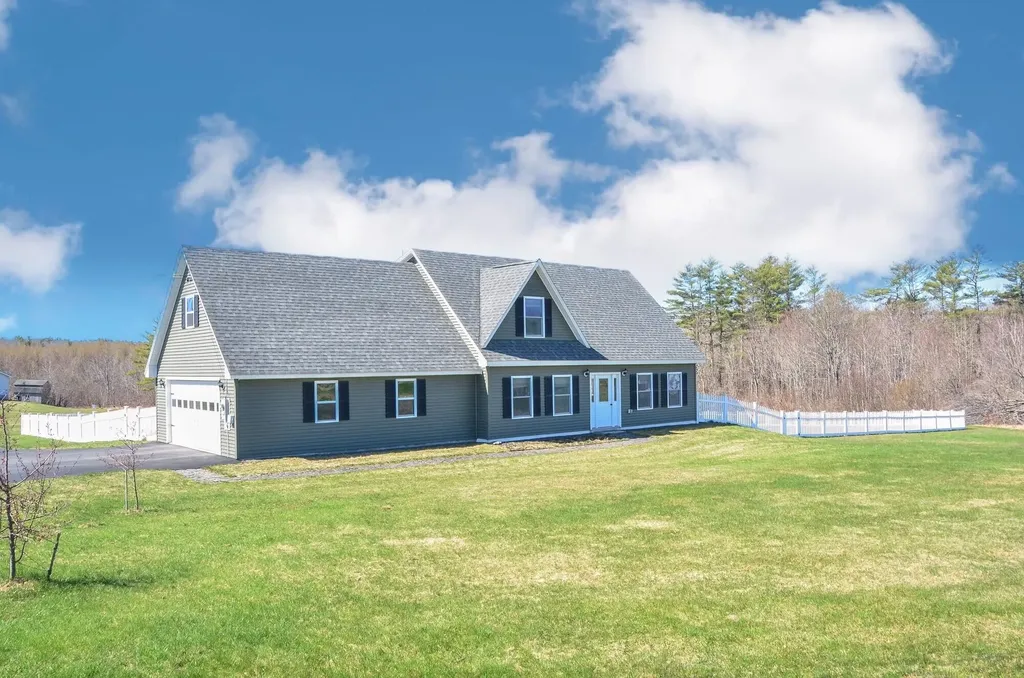 418 Barton Road Windsor ME 04363