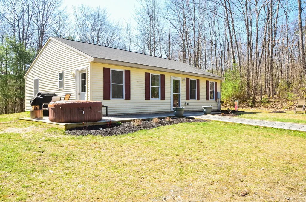 109 Coyote Ridge Drive Vassalboro ME 04989