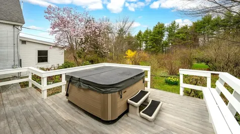 178 Spiller Hill Road Raymond ME 04071