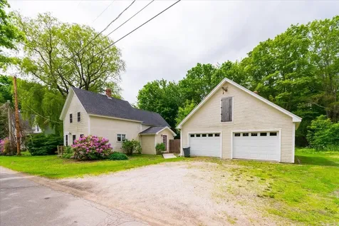 23 Cottage Drive Friendship ME 04547