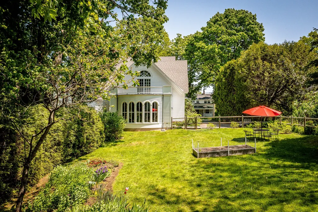 101 Chestnut Street Camden ME 04843
