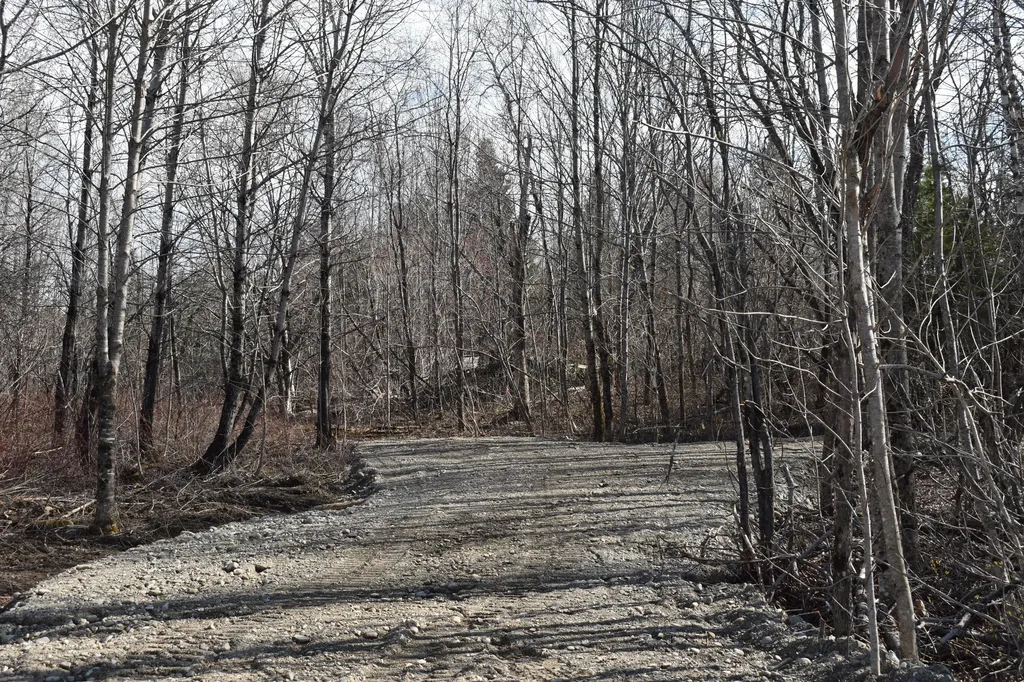 3431 Lee Road Lee ME 04455