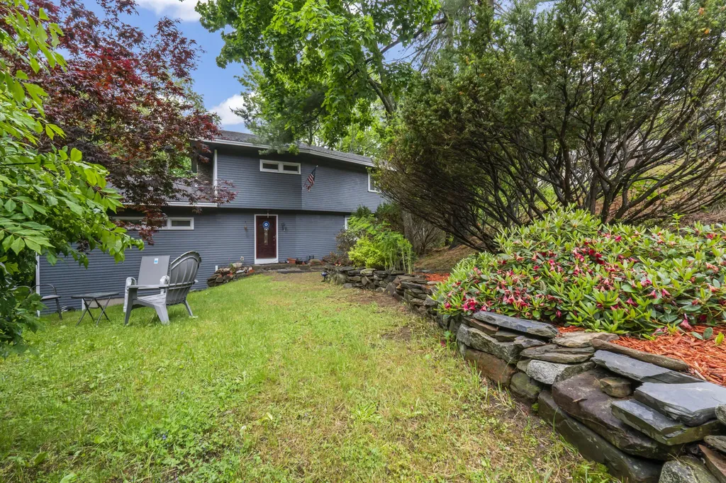 10 Farnum Street Augusta ME 04330