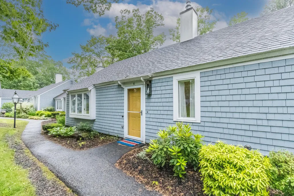 6 Oakview Drive Cape Elizabeth ME 04107