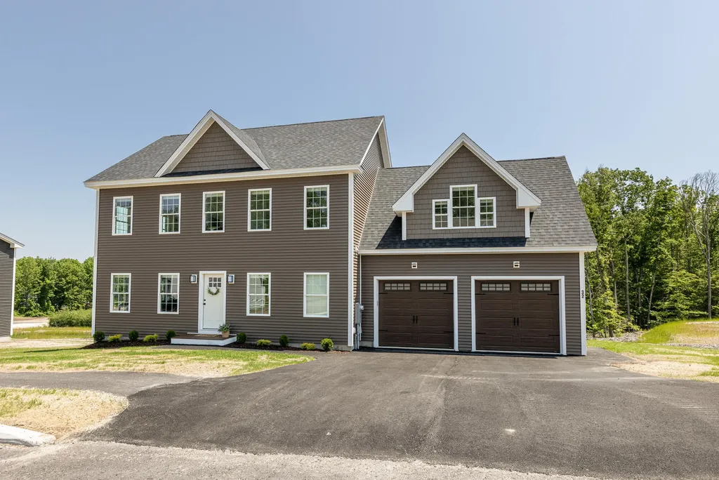 32 Wildlife Lane North Yarmouth ME 04097