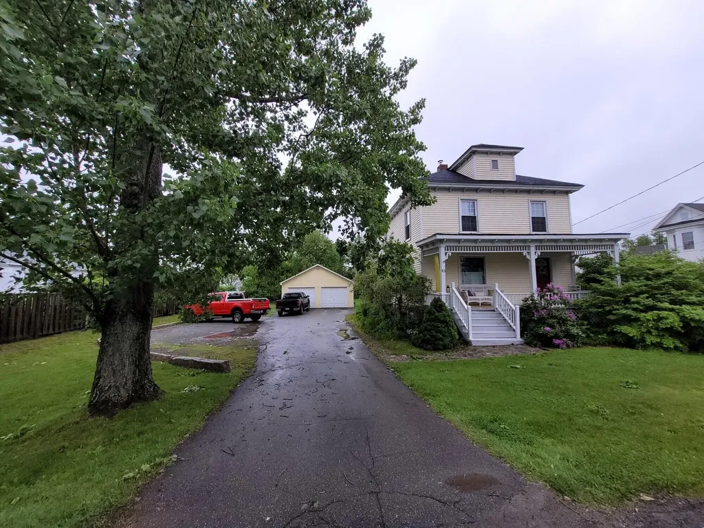 43 Western Avenue Hampden ME 04444