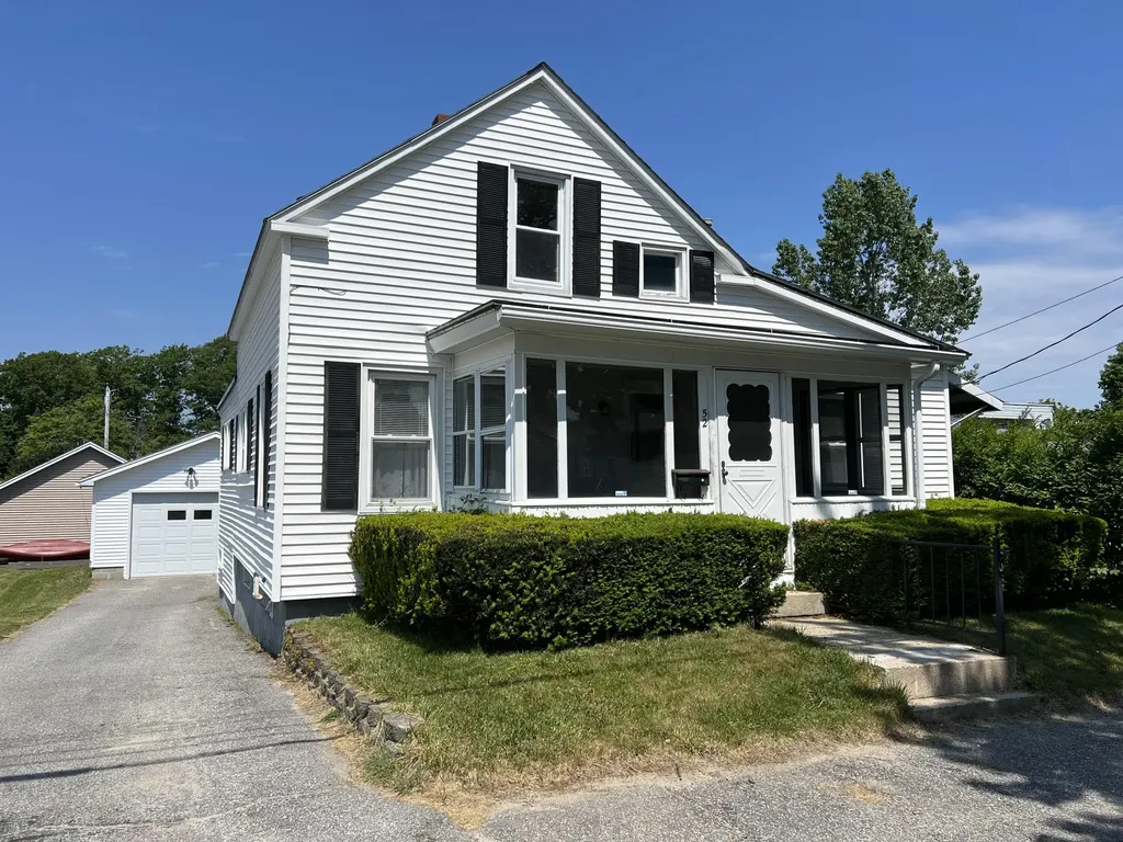 52 Prospect Avenue Lewiston ME 04240