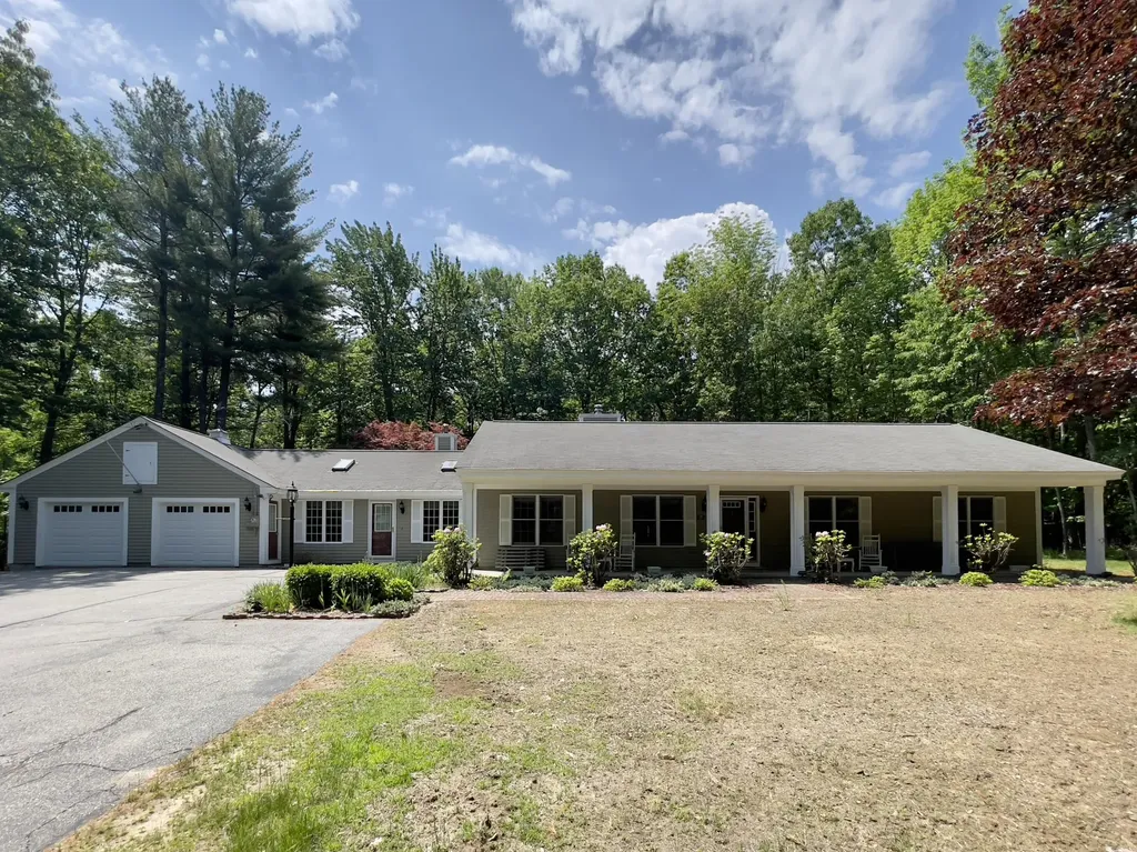 1287 Long Plains Road Buxton ME 04093