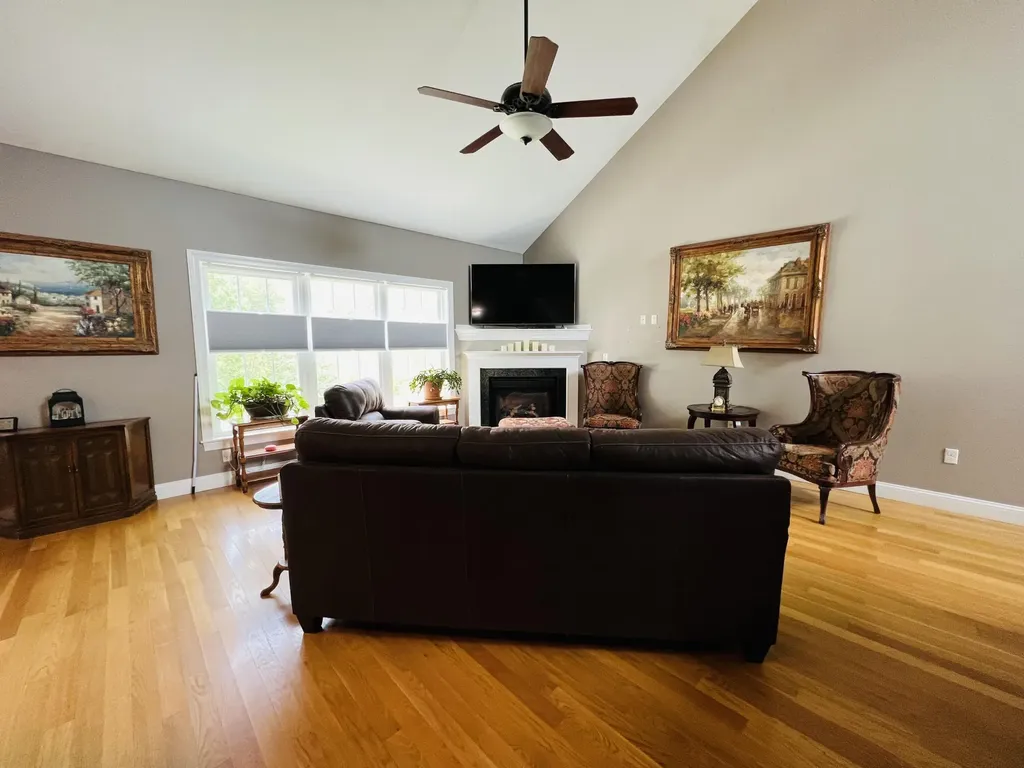 54 Constitution Avenue Hampden ME 04444