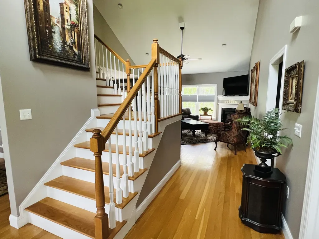 54 Constitution Avenue Hampden ME 04444