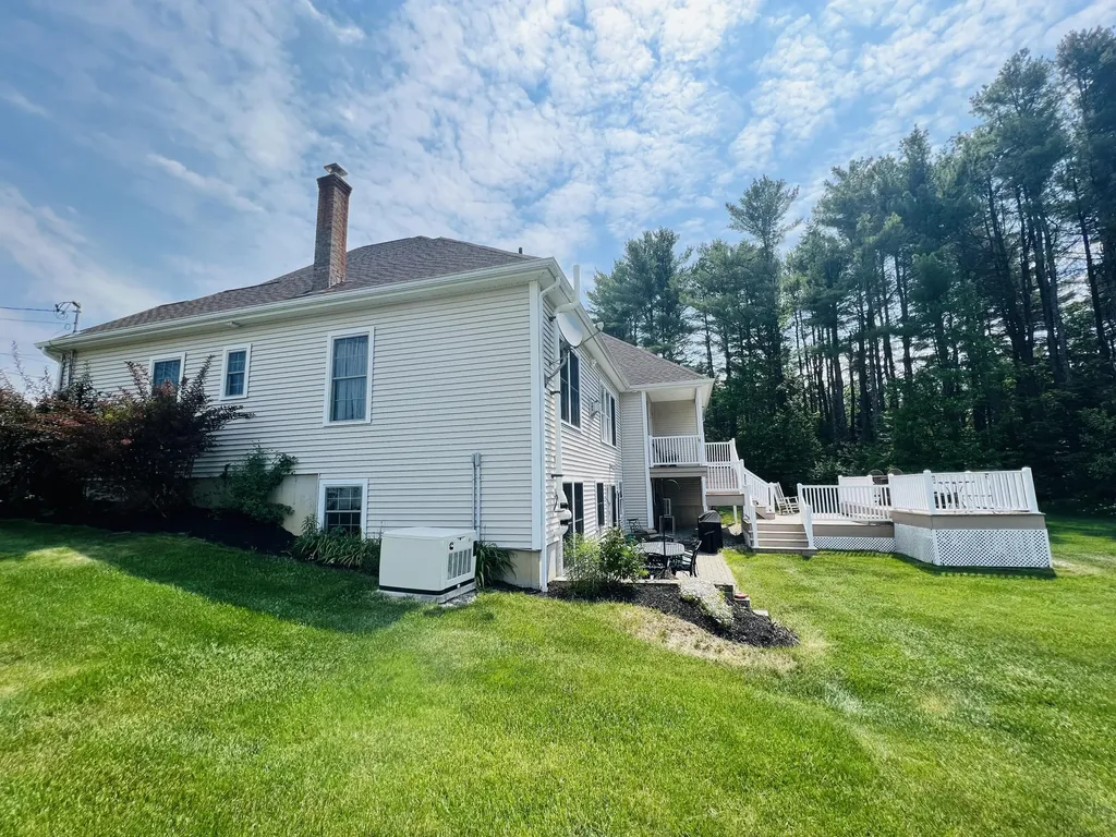 54 Constitution Avenue Hampden ME 04444