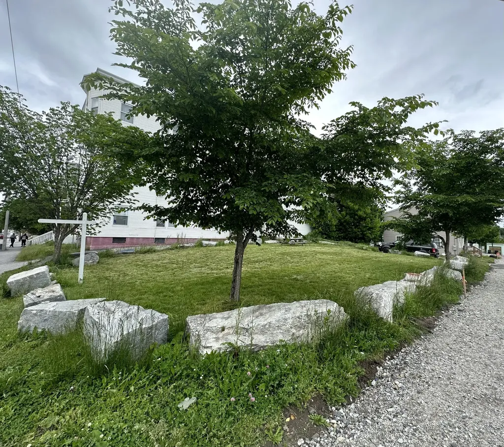 186 Bartlett Street Lewiston ME 04240