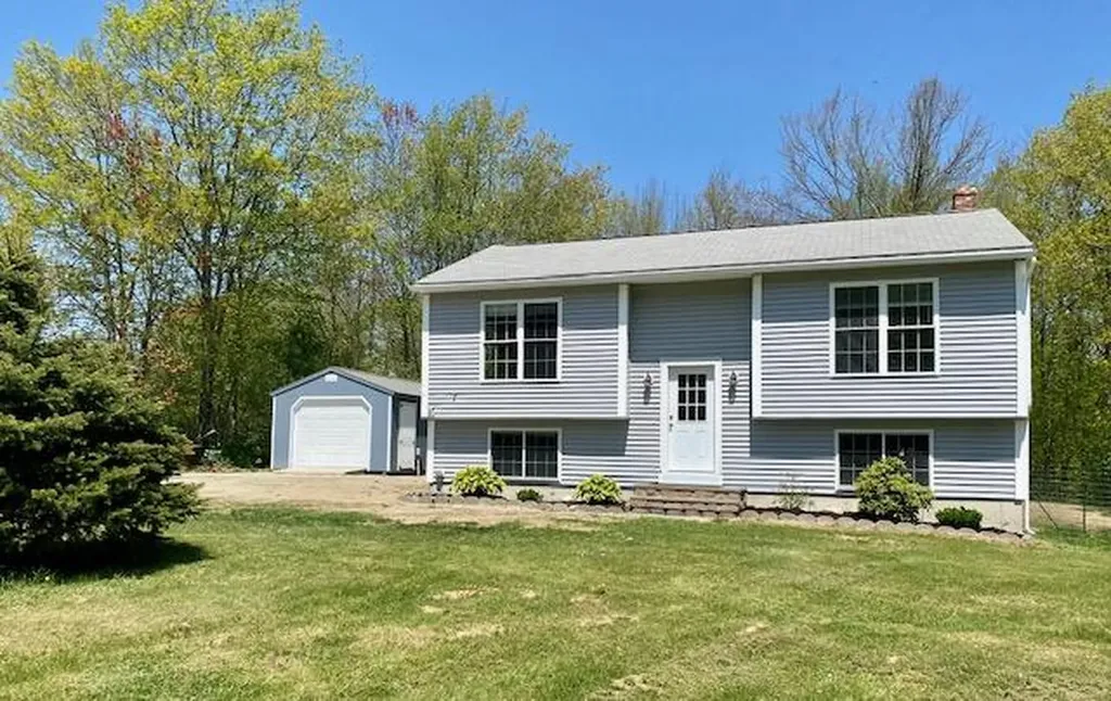 23 Acadia Way Turner ME 04282