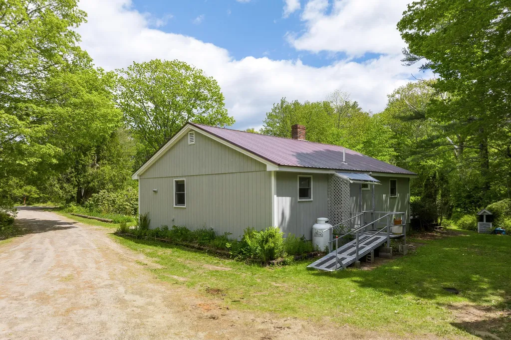 353 Duck Puddle Road Nobleboro ME 04555