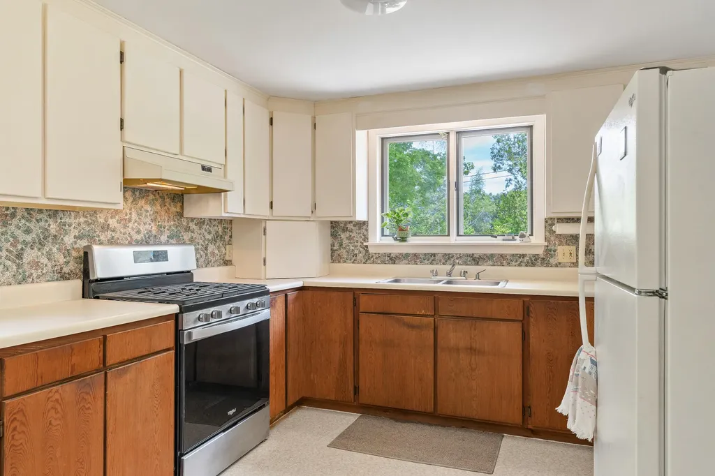 353 Duck Puddle Road Nobleboro ME 04555