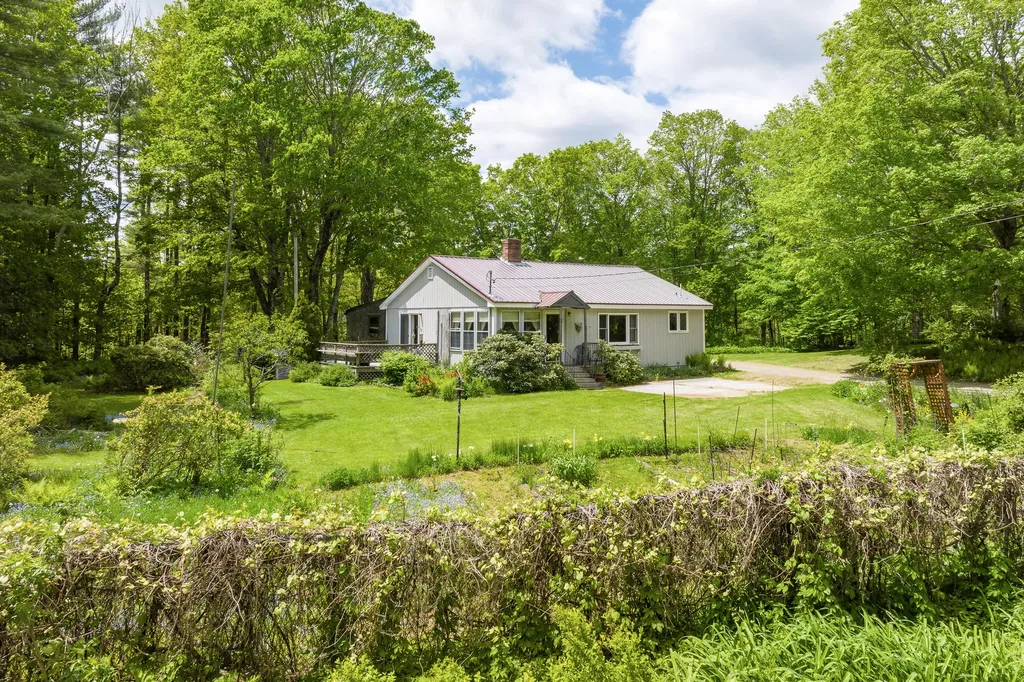 353 Duck Puddle Road Nobleboro ME 04555