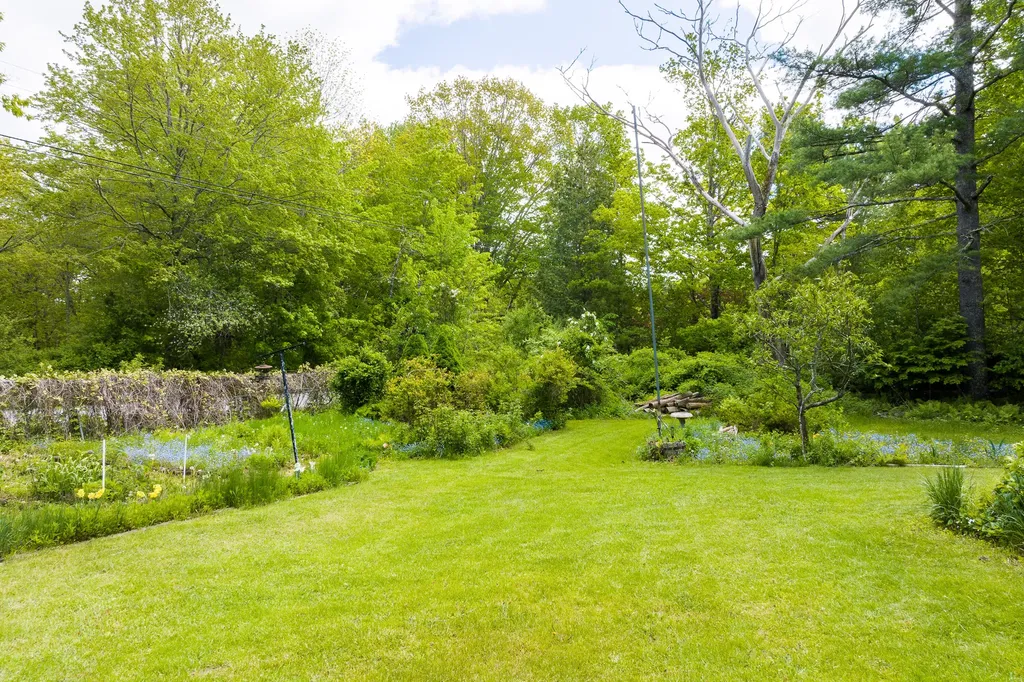 353 Duck Puddle Road Nobleboro ME 04555