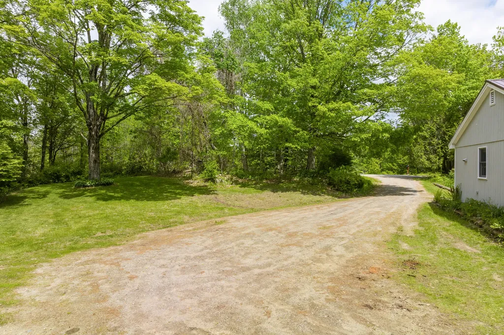 353 Duck Puddle Road Nobleboro ME 04555