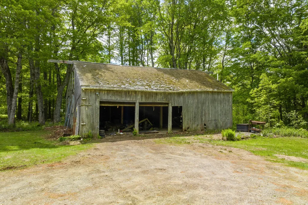 353 Duck Puddle Road Nobleboro ME 04555