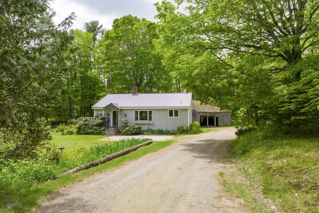 353 Duck Puddle Road Nobleboro ME 04555