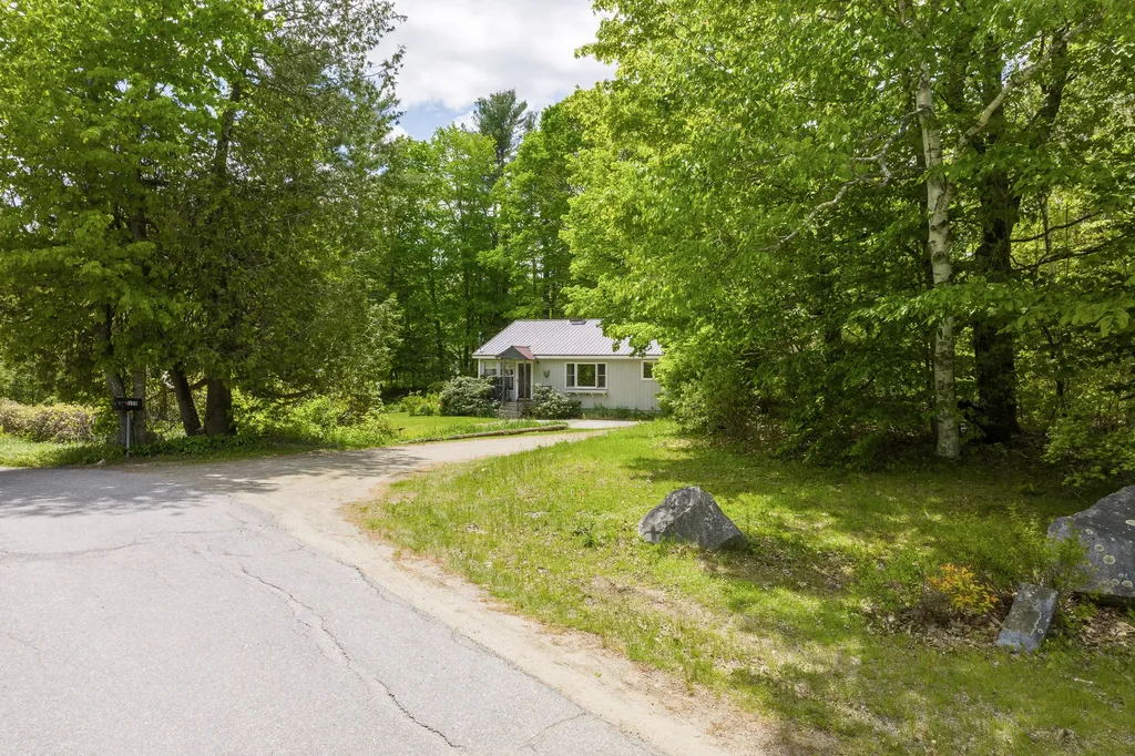 353 Duck Puddle Road Nobleboro ME 04555
