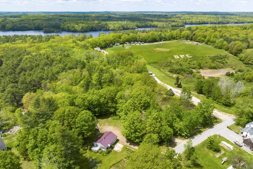 353 Duck Puddle Road Nobleboro ME 04555