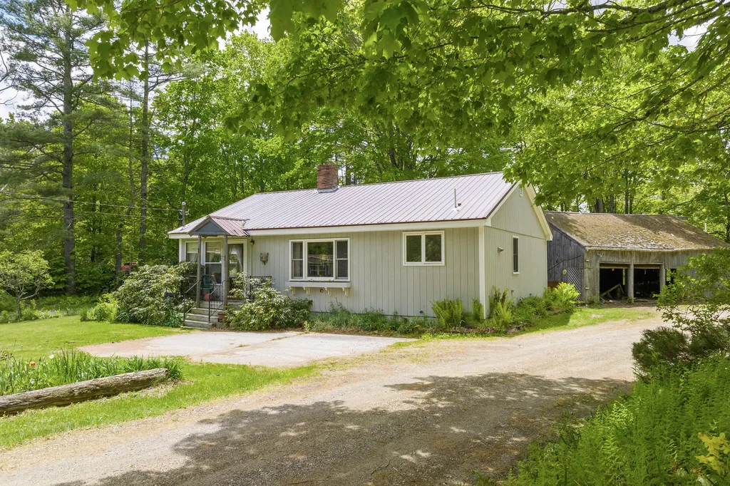 353 Duck Puddle Road Nobleboro ME 04555