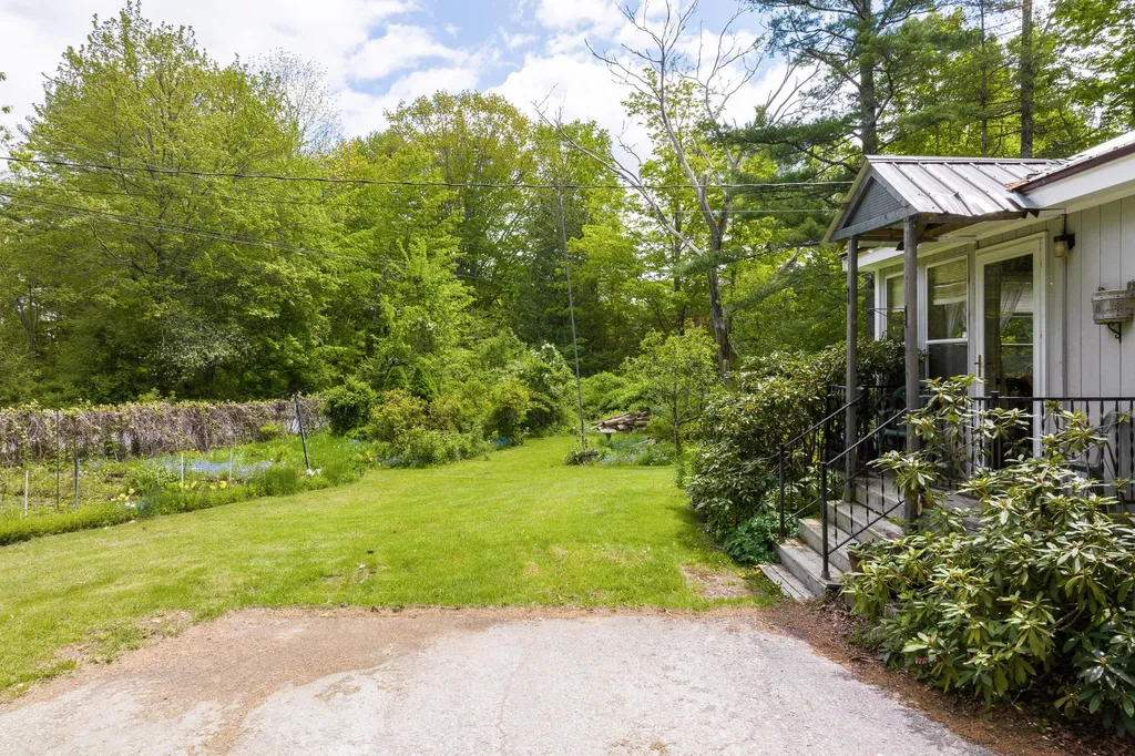 353 Duck Puddle Road Nobleboro ME 04555