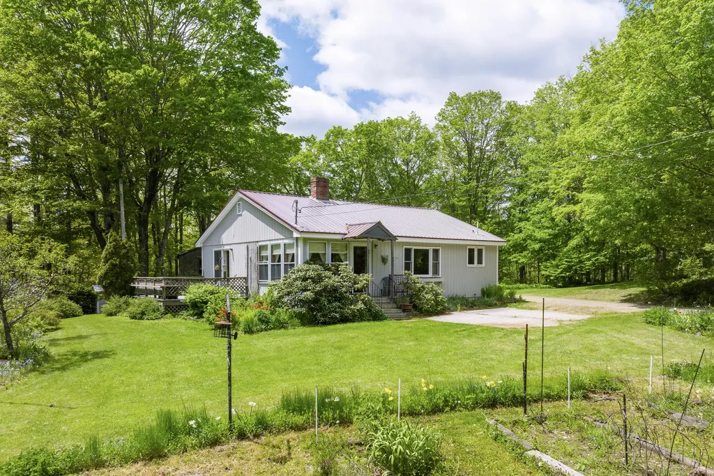 353 Duck Puddle Road Nobleboro ME 04555
