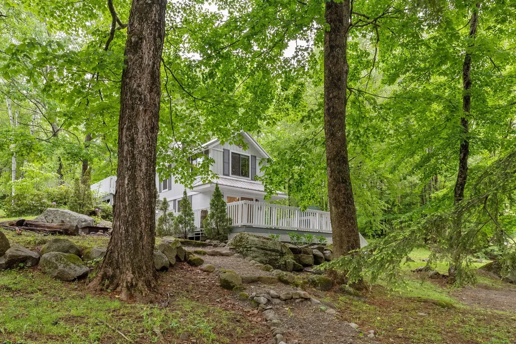 414 Brickett Point Estates Oakland ME 04963