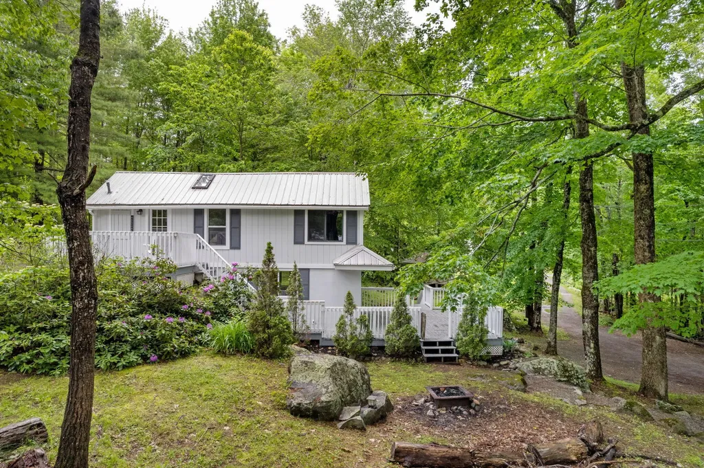 414 Brickett Point Estates Oakland ME 04963