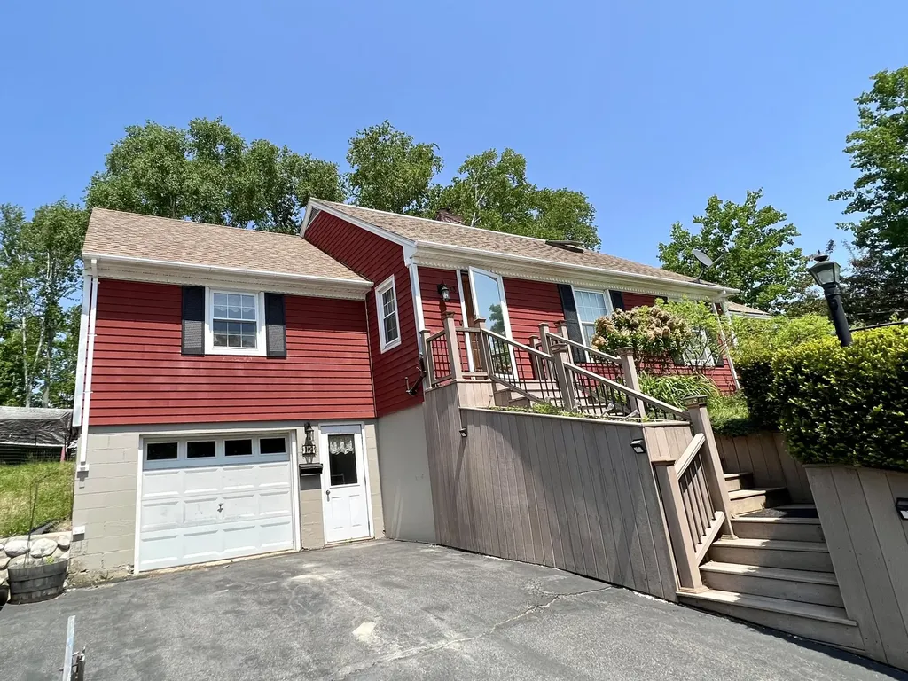 13 Pleasant Street Millinocket ME 04462