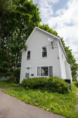 113 Pearl Street Bangor ME 04401