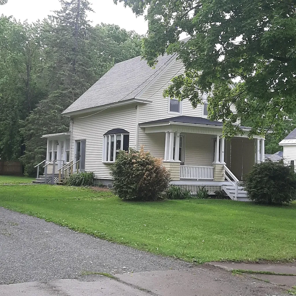 10 Randall Avenue Houlton ME 04730