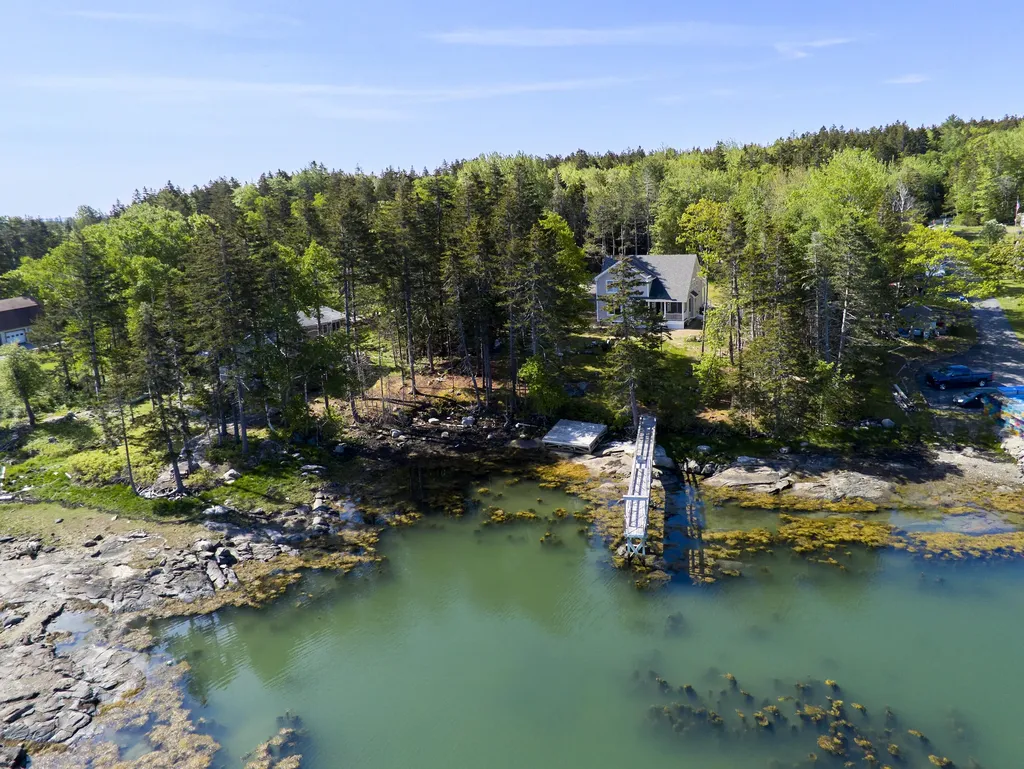 110 States Point Road Saint George ME 04860