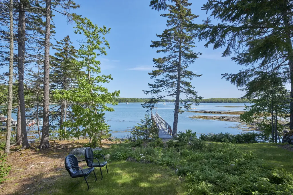 110 States Point Road Saint George ME 04860