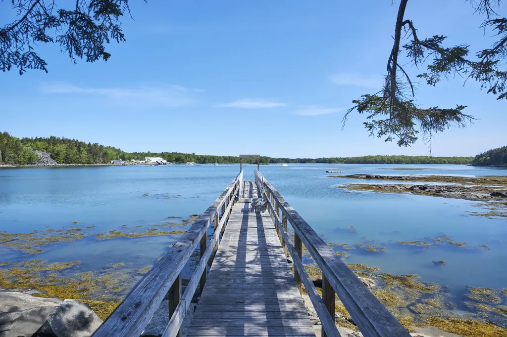 110 States Point Road Saint George ME 04860