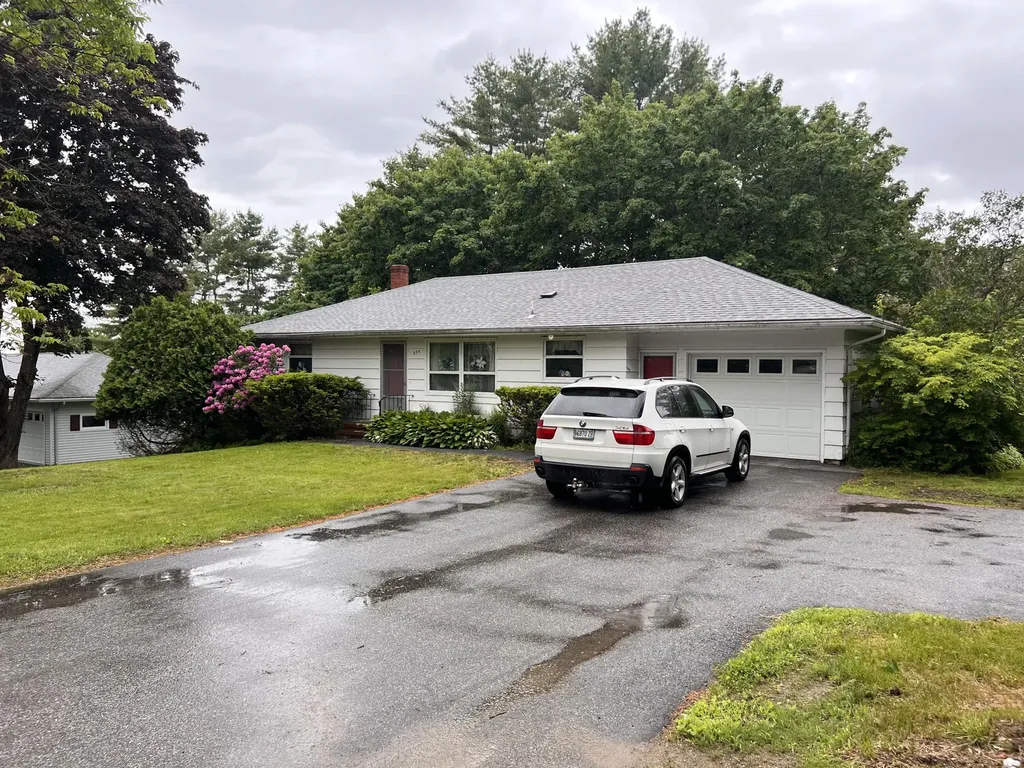 215 Montello Street Lewiston ME 04240
