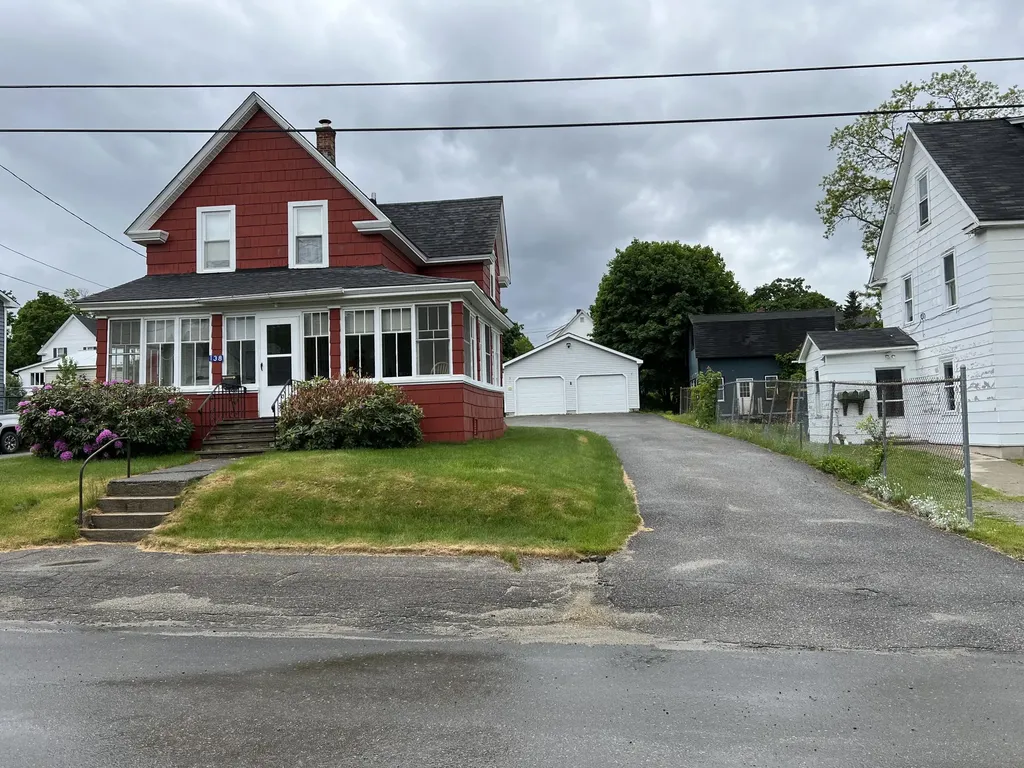 138 Oxford Street Millinocket ME 04462