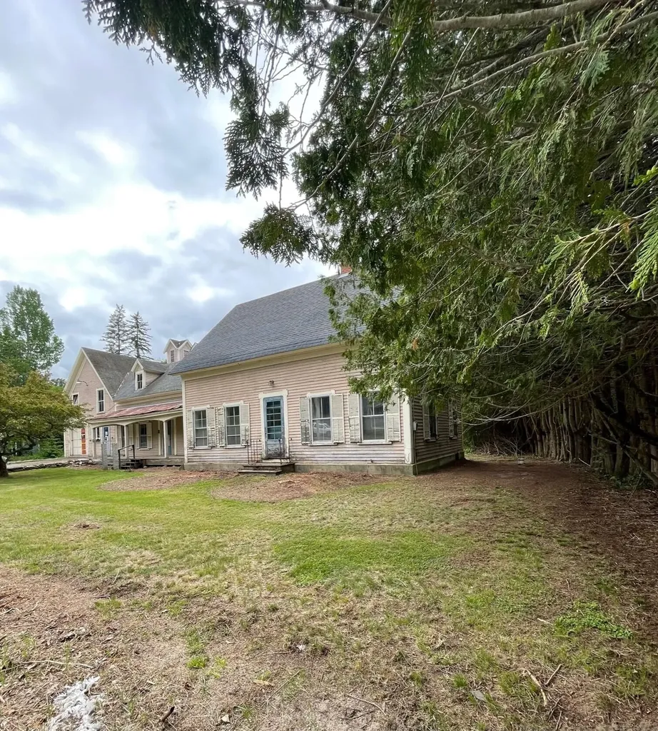 11 Sebago Road Hiram ME 04041