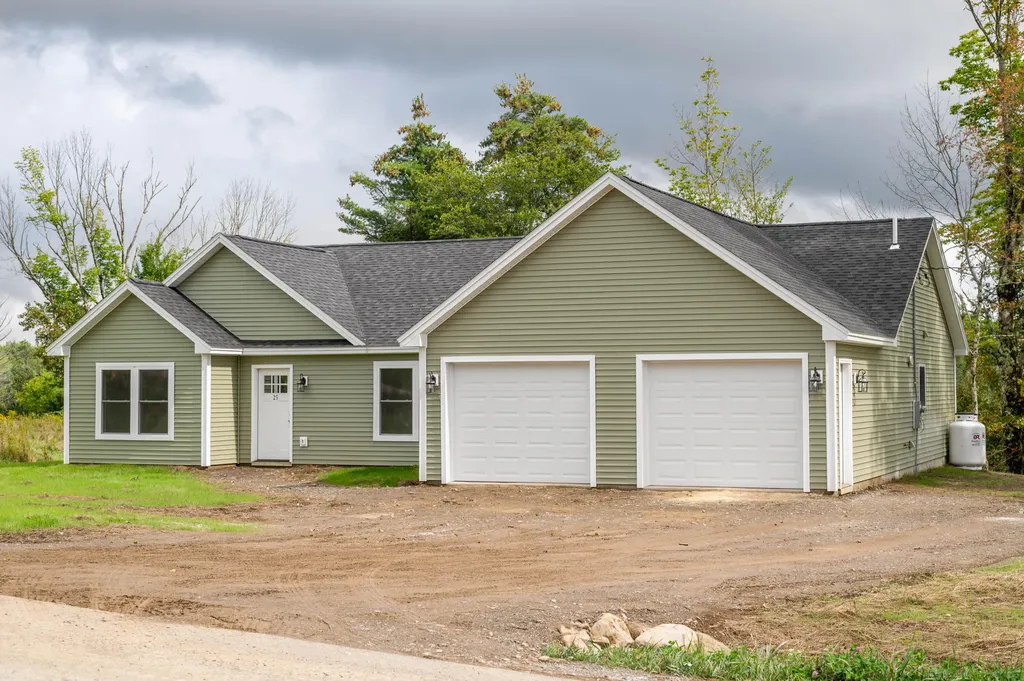 25 Knoll Crest Drive Bangor ME 04401