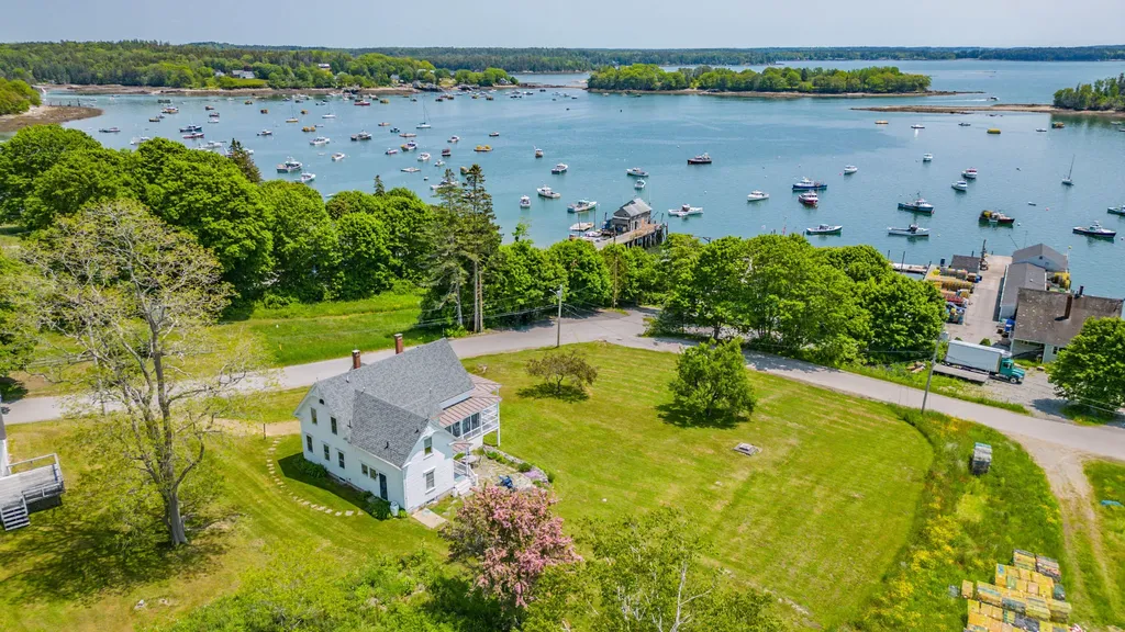 183 Harbor Road Friendship ME 04547