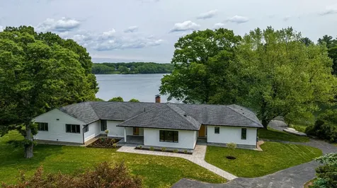 13 Ox Point Drive Kittery ME 03904